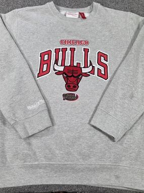Mitchell & Ness Chicago Bulls NBA Finals Champions Crewneck Sweatshirt Gray L